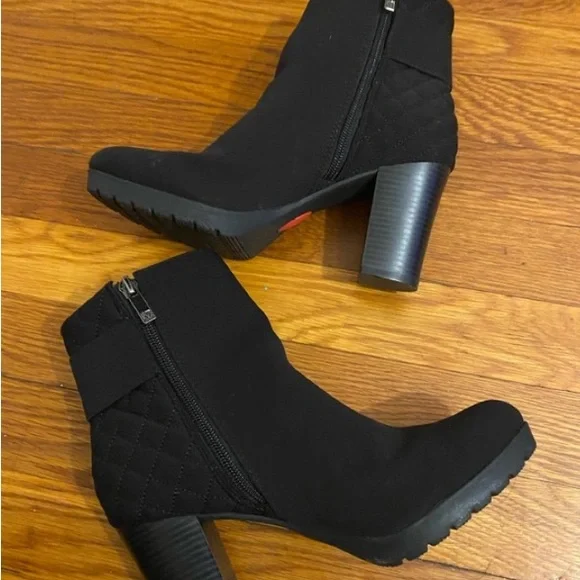 ANNE KLEIN BLACK BOOTIES - Picture 1 of 6